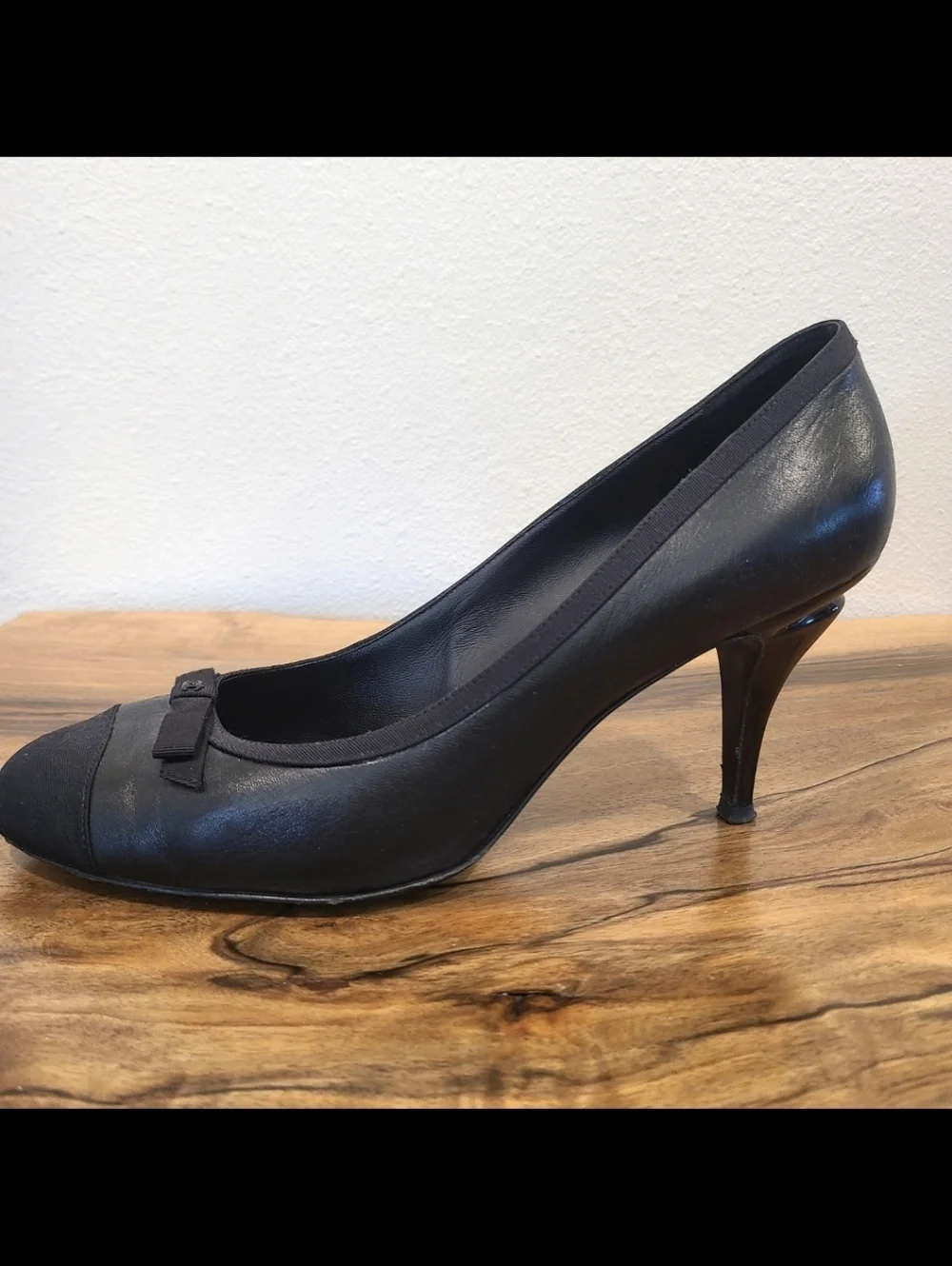 Chanel Black Leather Bow Cap Pump Heels